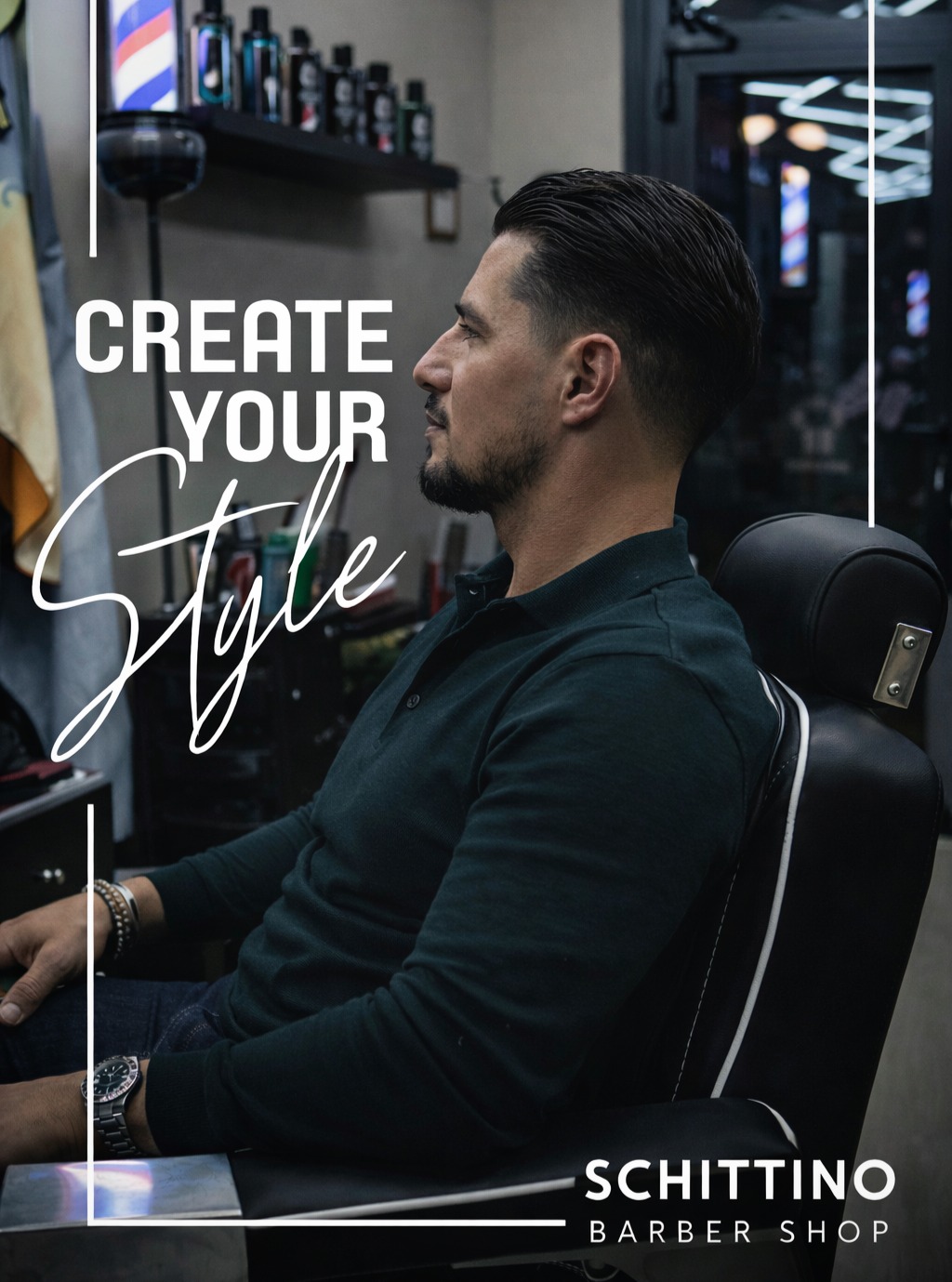 Cliente con taglio classico pettinato di lato seduto sulla poltrona di Schittino Barber Shop